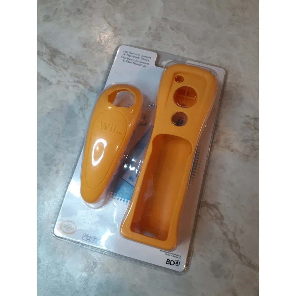 New - Nintendo Wii Glove Kit Yellow For Remote & Nunchuk